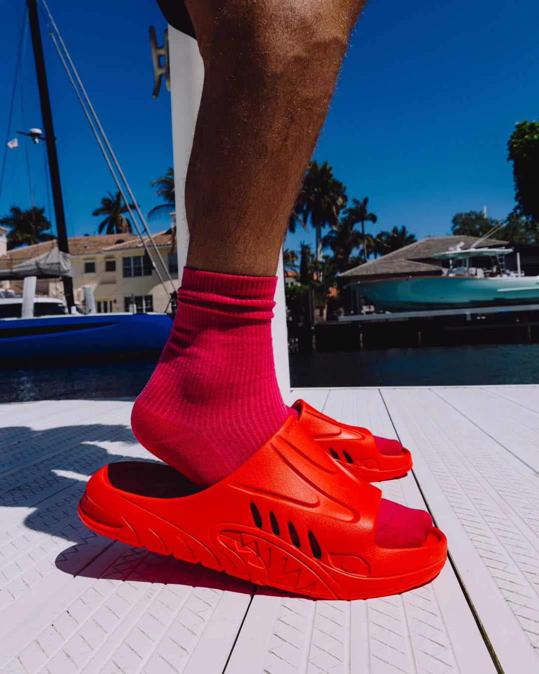 SHARK SLIDE (RED)