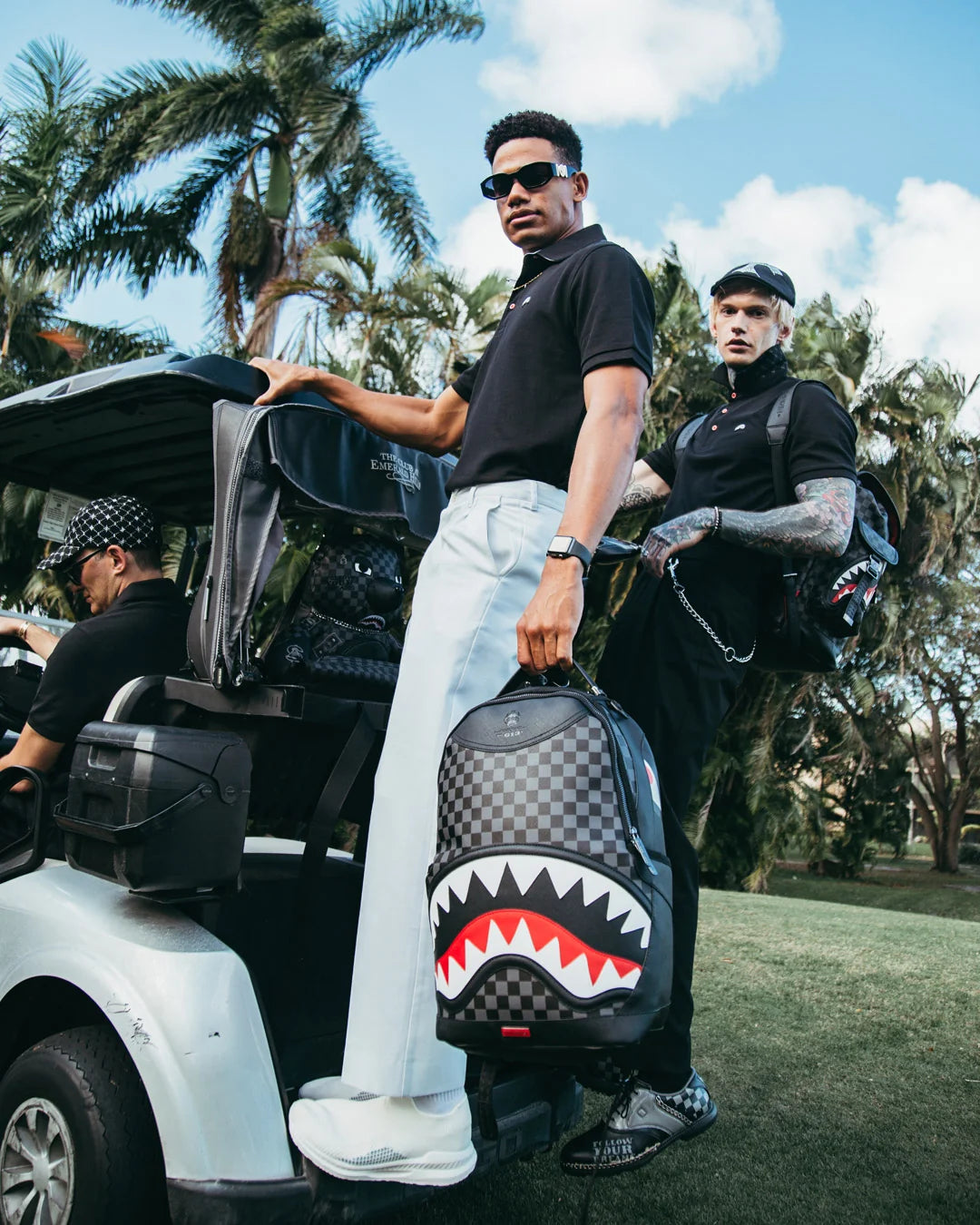 HENNY AIIR TO THE THRONE BACKPACK (DLXV)